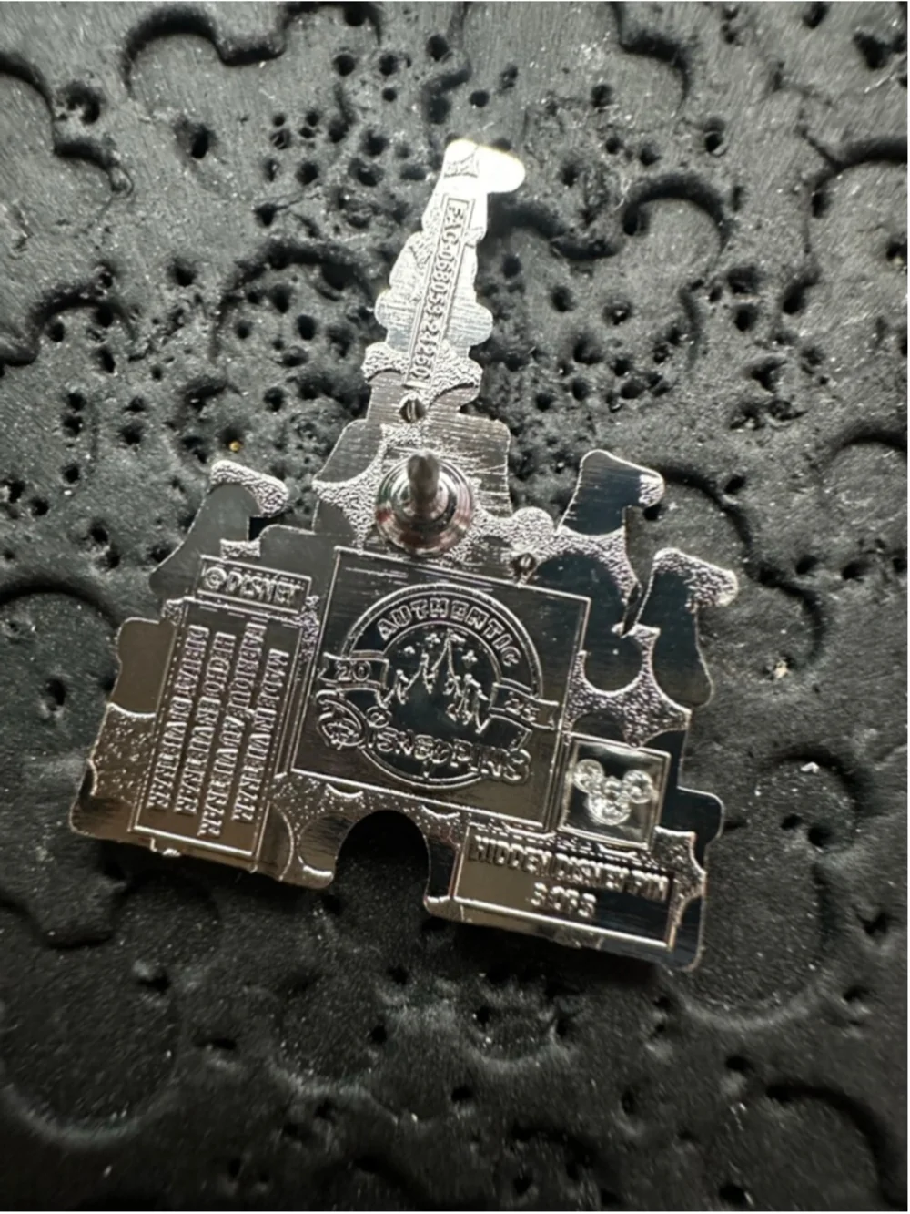 2025 WDW Hidden Mickey Wave A Candy Apple Castle Disney Pin